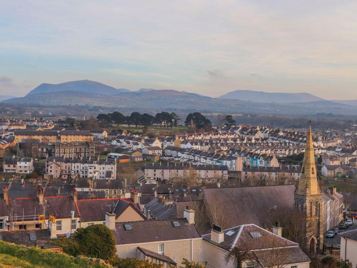 Bryn Min Manton * Caernarfon